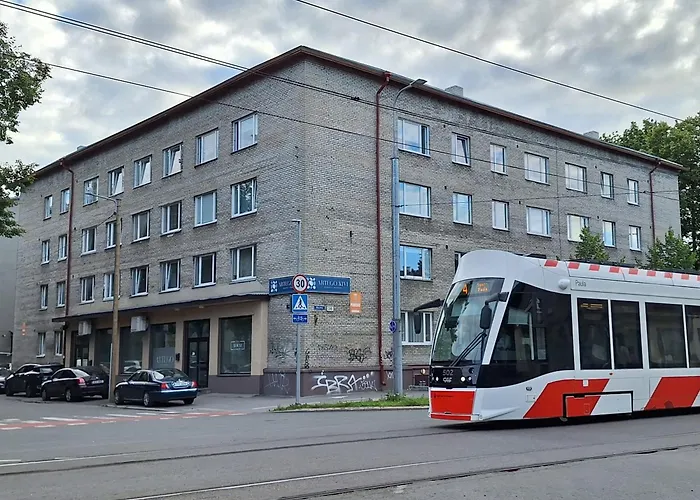 Airport - Bath - Kids Friendly Apartment