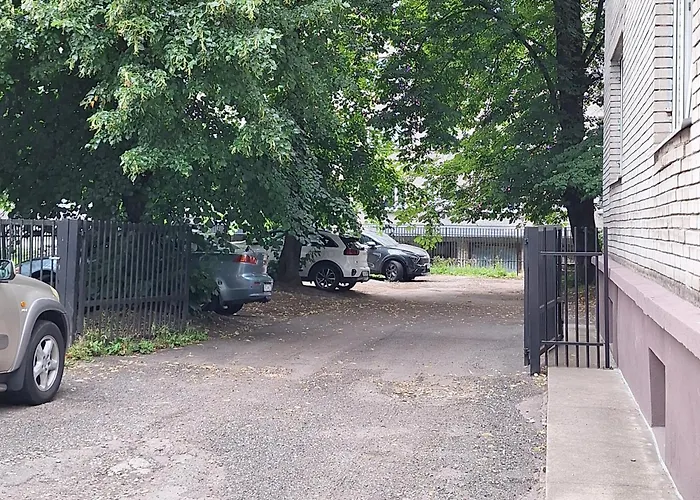 Airport - Bath - Kids Friendly *